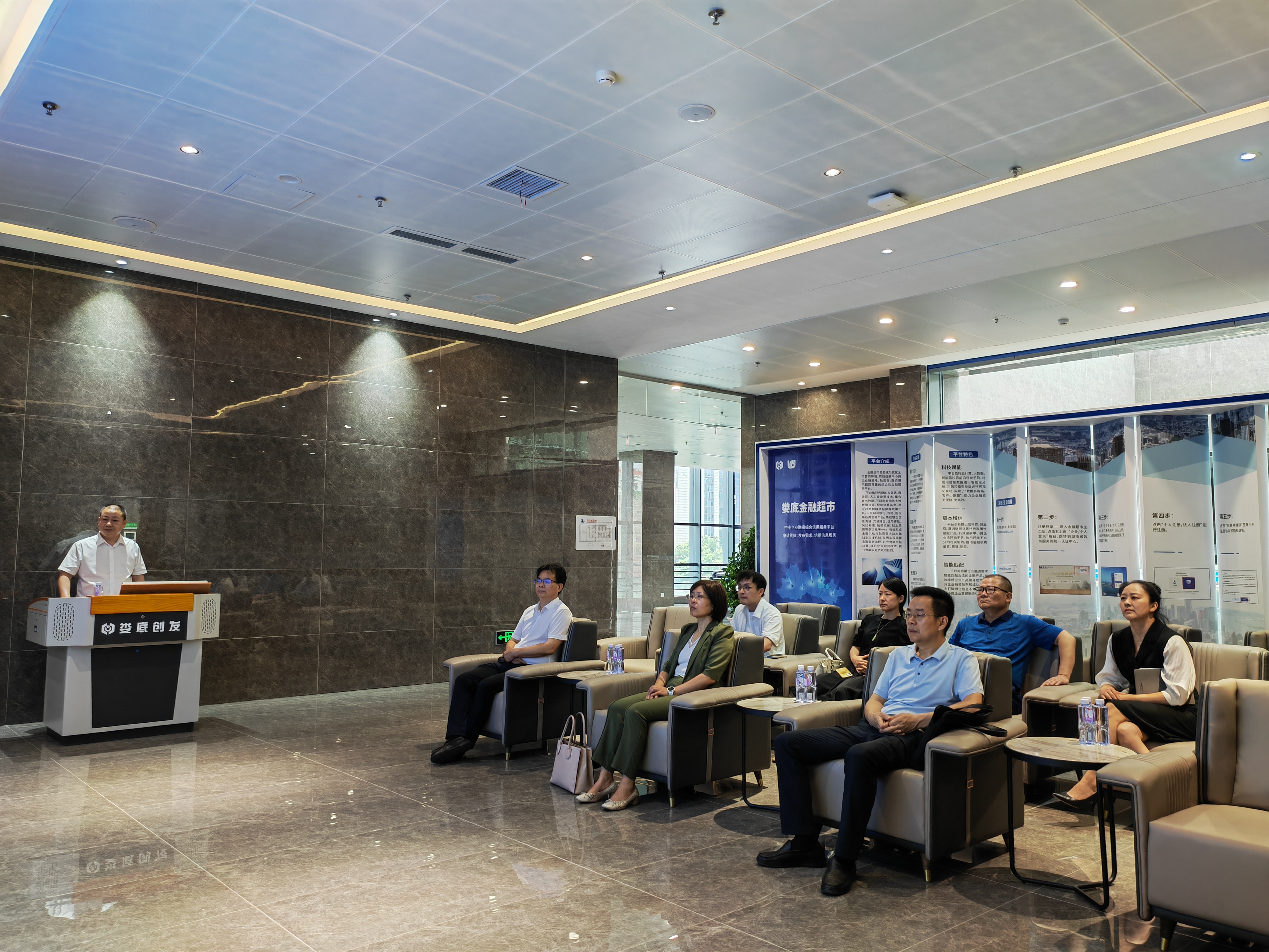 �����ί��ί���y(t��ng)��(zh��n)���L(zh��ng)���G�A�{(di��o)�Є�(chu��ng)�l(f��)���F(tu��n)�����ڳ��С�