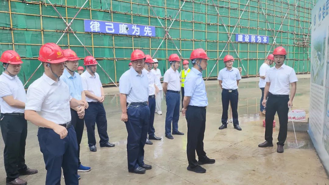 ����Ⱥ���L(zh��ng)���(du��)�z������վ�C�Ͽ��\(y��n)�м~�(xi��ng)Ŀ��ȫ���a(ch��n)����